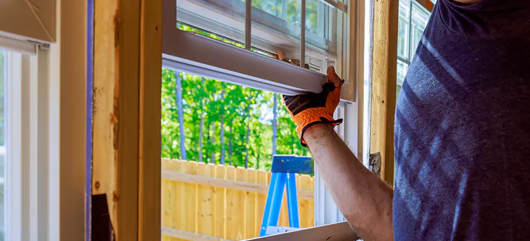 >Bay Window Curtain Rail Track in Palm Valley, FL